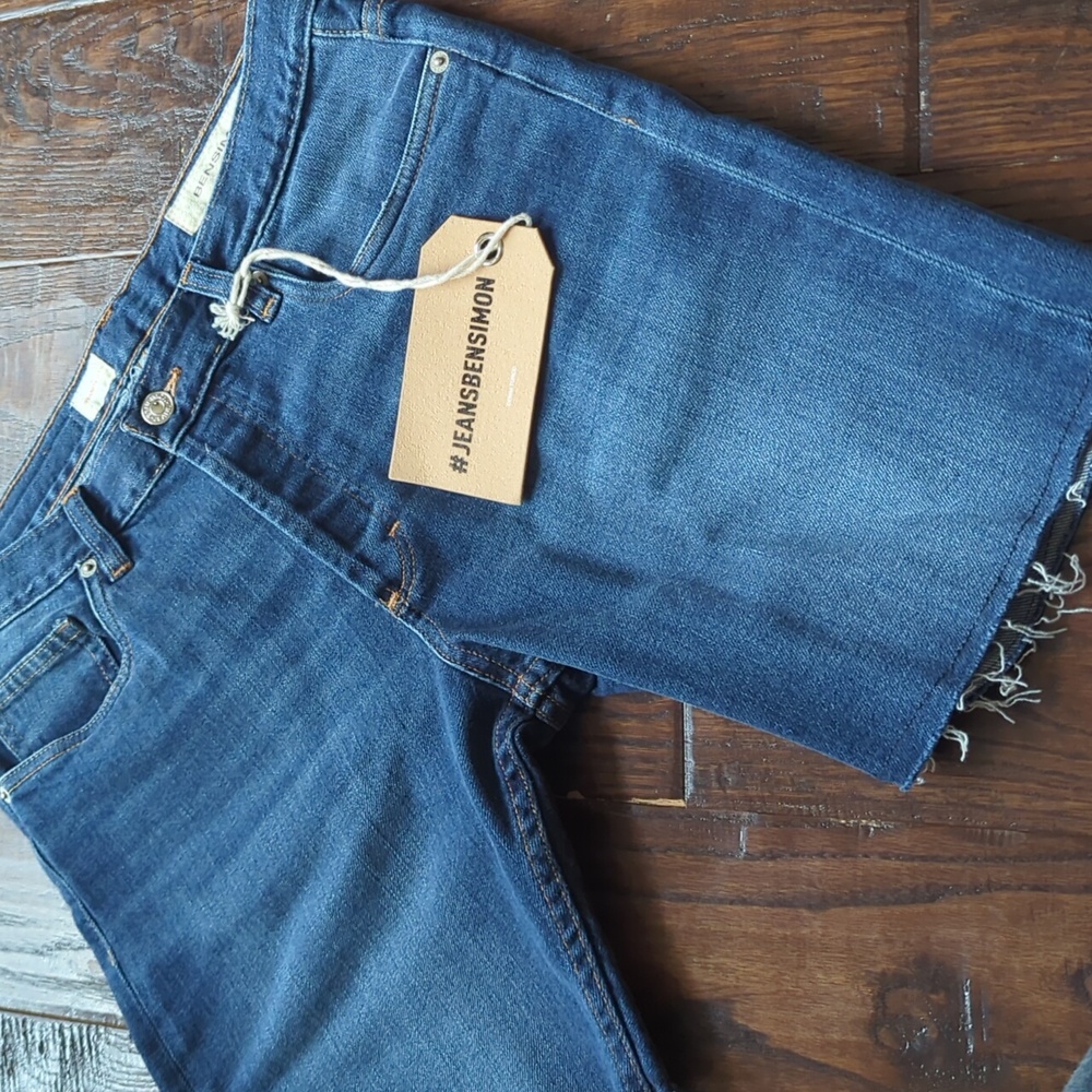 BENSIMON I NWT Bermuda Standard Blue Denim Distressed Cut-Off Shorts, EU34 US4